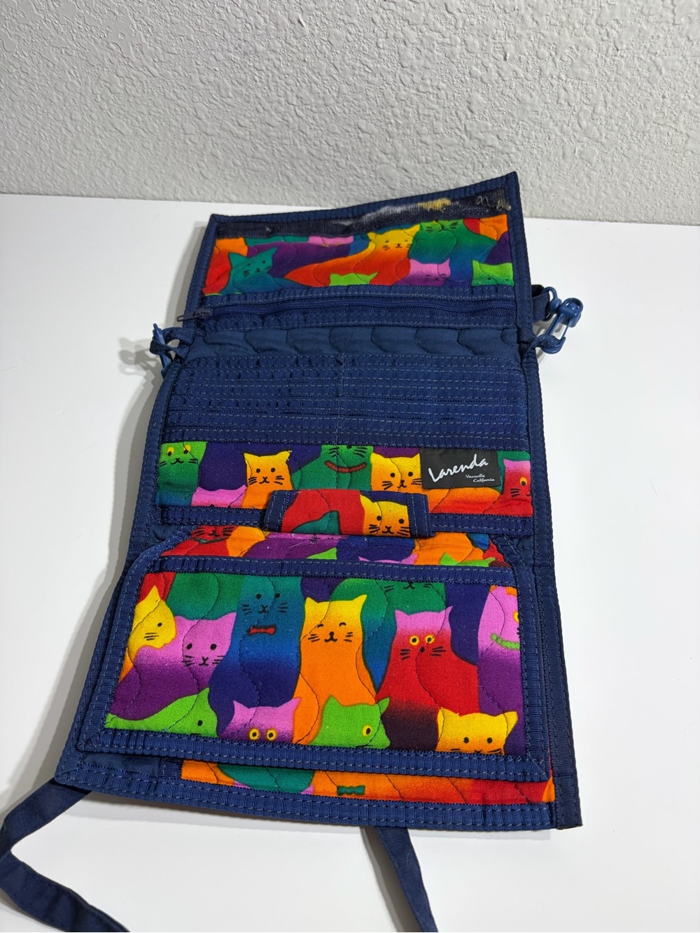 Vintage Multicolor Cat Print Crossbody - Wallet Organizer - Picture 4 of 10